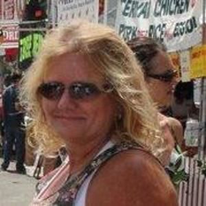 Meet your Posher, Debbie